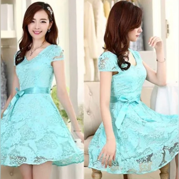 $5 LACE DRESS. NEW WITHOUT TAGS. SIZE L. $5 IF BUNDLED - Picture 2 of 12